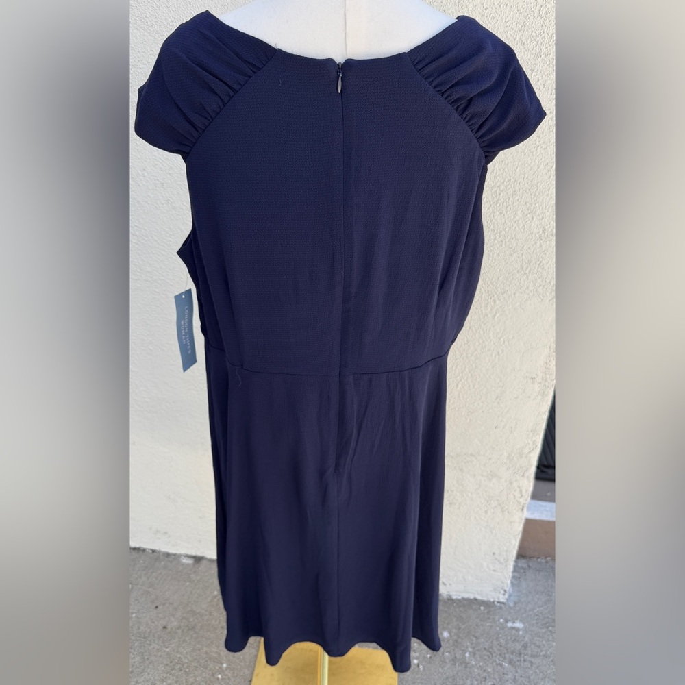 London Times Woman Navy Ruched Front Dress – Size 16W - Picture 4 of 6